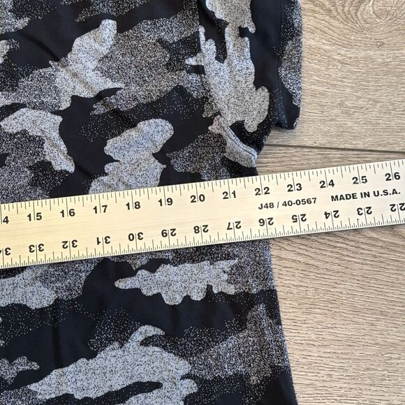 Lululemon Cropped Camo Training Tee Top Black & Gray Womens 10 Athletic Workout - Picture 6 of 7